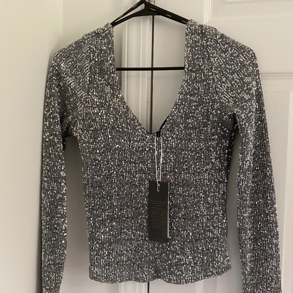 Long sleeve silver sequin top, size small (S)